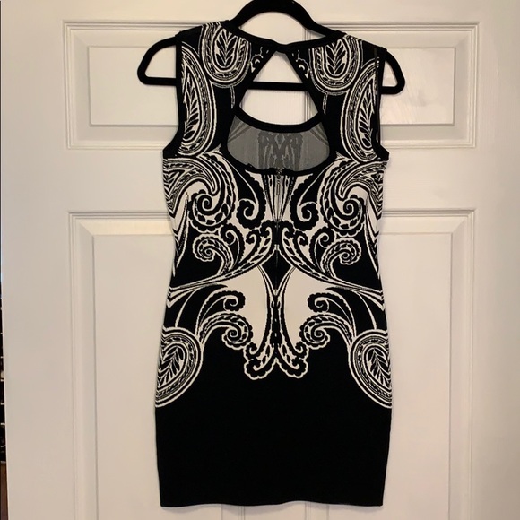 Guess mini body con dress size Medium - Picture 2 of 6